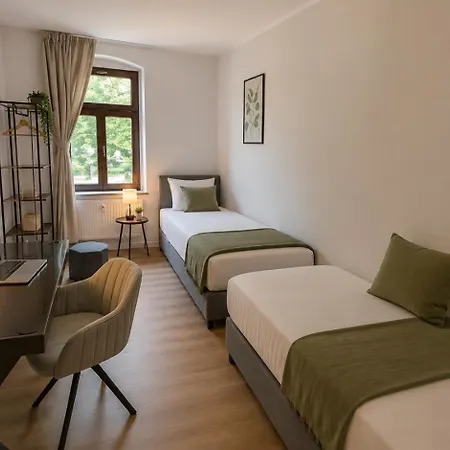 Modernes - 4 Boxspringbetten, Kueche, Wifi, Tv, Self Check-in Apartman *